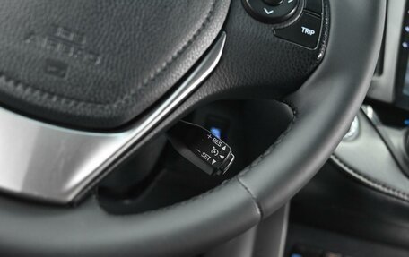 Toyota RAV4, 2019 год, 1 995 000 рублей, 10 фотография