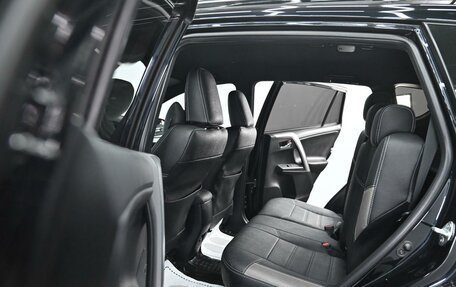 Toyota RAV4, 2019 год, 1 995 000 рублей, 18 фотография