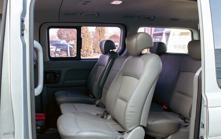 Hyundai Grand Starex Grand Starex I рестайлинг 2, 2012 год, 1 315 000 рублей, 17 фотография