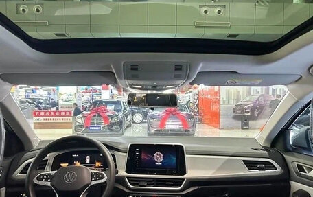 Volkswagen T-Roc I, 2022 год, 1 380 000 рублей, 7 фотография
