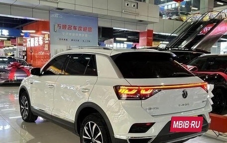 Volkswagen T-Roc I, 2022 год, 1 380 000 рублей, 6 фотография