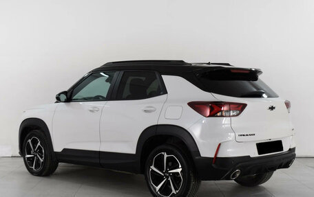 Chevrolet TrailBlazer, 2023 год, 1 750 000 рублей, 2 фотография