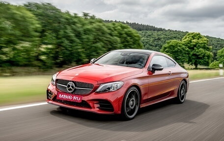 Mercedes-Benz C-Класс, 2019 год, 3 690 000 рублей, 1 фотография