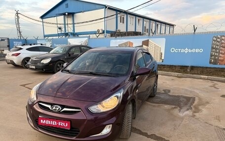 Hyundai Solaris II рестайлинг, 2011 год, 780 000 рублей, 1 фотография