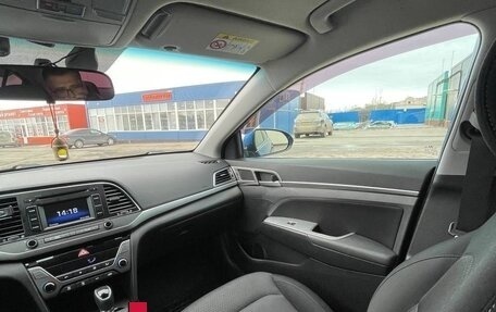 Hyundai Elantra VI рестайлинг, 2017 год, 1 362 000 рублей, 12 фотография