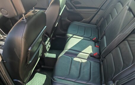 Volkswagen Tiguan II, 2018 год, 3 050 000 рублей, 12 фотография