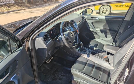 Volkswagen Tiguan II, 2018 год, 3 050 000 рублей, 8 фотография