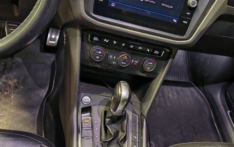 Volkswagen Tiguan II, 2018 год, 3 050 000 рублей, 16 фотография