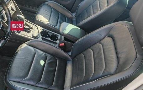 Volkswagen Tiguan II, 2018 год, 3 050 000 рублей, 11 фотография