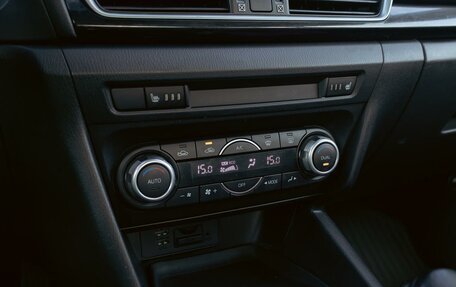 Mazda 3, 2017 год, 1 195 000 рублей, 16 фотография