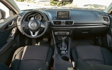 Mazda 3, 2017 год, 1 195 000 рублей, 17 фотография