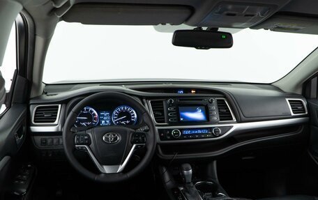 Toyota Highlander III, 2014 год, 2 839 999 рублей, 6 фотография