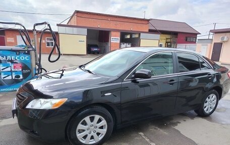 Toyota Camry, 2008 год, 870 000 рублей, 2 фотография