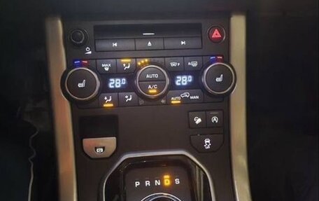 Land Rover Range Rover Evoque I, 2017 год, 2 300 000 рублей, 14 фотография