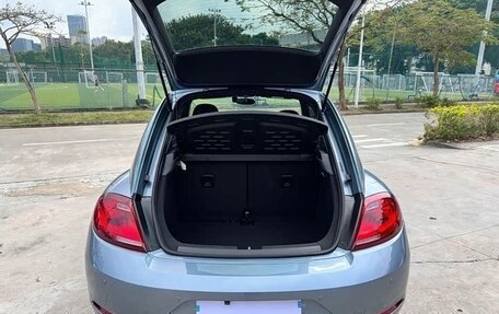 Volkswagen Beetle, 2018 год, 1 760 000 рублей, 6 фотография