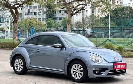 Volkswagen Beetle, 2018 год, 1 760 000 рублей, 2 фотография