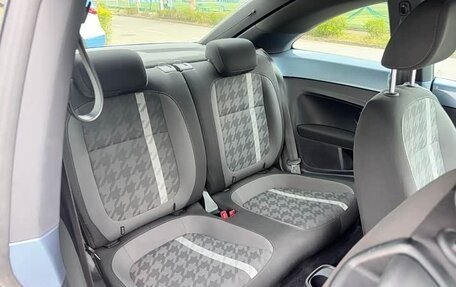 Volkswagen Beetle, 2018 год, 1 760 000 рублей, 20 фотография