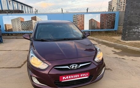 Hyundai Solaris II рестайлинг, 2011 год, 780 000 рублей, 2 фотография