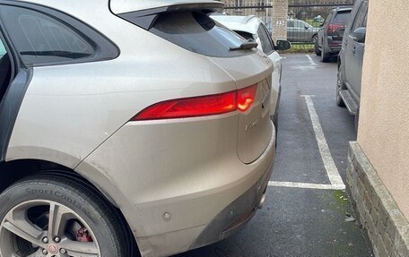 Jaguar F-Pace, 2017 год, 2 700 000 рублей, 2 фотография