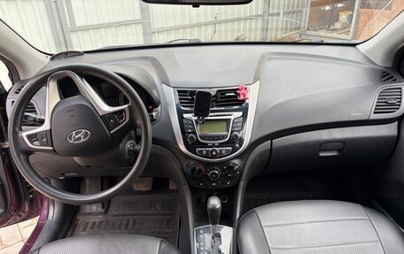 Hyundai Solaris II рестайлинг, 2011 год, 780 000 рублей, 14 фотография