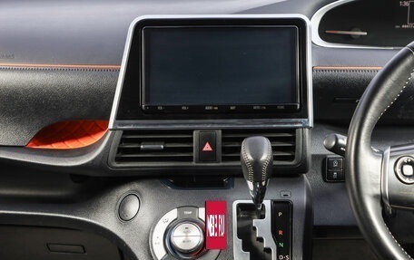 Toyota Sienta II, 2020 год, 1 899 000 рублей, 16 фотография