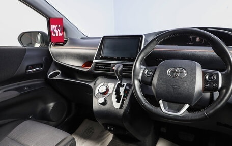 Toyota Sienta II, 2020 год, 1 899 000 рублей, 11 фотография