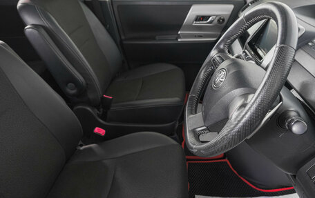 Toyota Voxy II, 2013 год, 2 079 000 рублей, 11 фотография