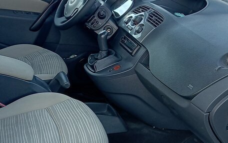 Renault Kangoo II рестайлинг, 2012 год, 630 000 рублей, 3 фотография