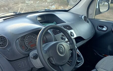 Renault Kangoo II рестайлинг, 2012 год, 630 000 рублей, 2 фотография