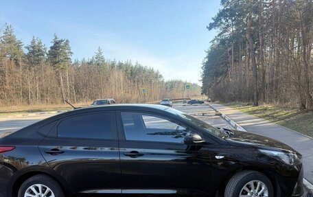 Hyundai Solaris II рестайлинг, 2021 год, 1 550 000 рублей, 2 фотография