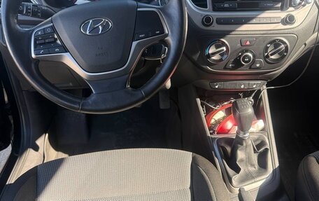 Hyundai Solaris II рестайлинг, 2021 год, 1 550 000 рублей, 6 фотография