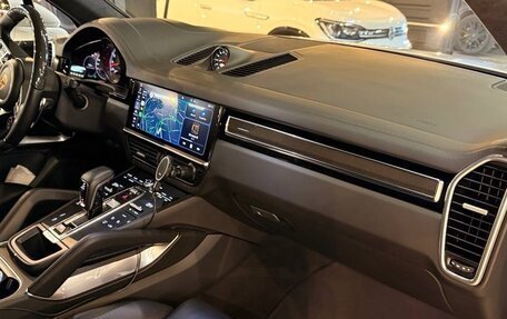 Porsche Cayenne III, 2018 год, 8 449 000 рублей, 10 фотография