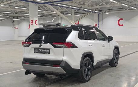 Toyota RAV4, 2021 год, 3 590 000 рублей, 5 фотография