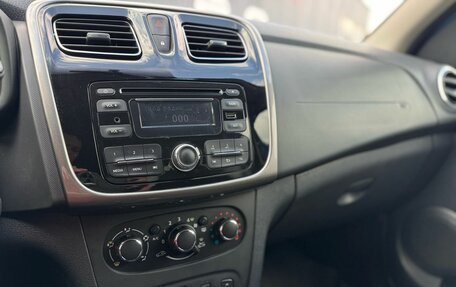 Renault Logan II, 2016 год, 920 000 рублей, 18 фотография