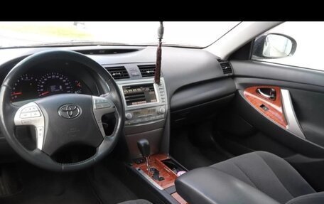 Toyota Camry, 2010 год, 1 100 000 рублей, 8 фотография