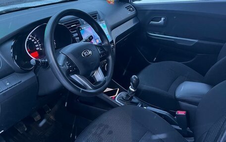 KIA Rio III рестайлинг, 2013 год, 920 000 рублей, 5 фотография