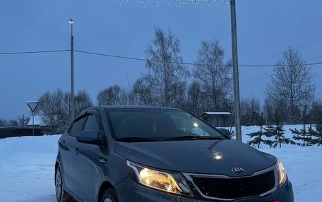 KIA Rio III рестайлинг, 2013 год, 920 000 рублей, 10 фотография