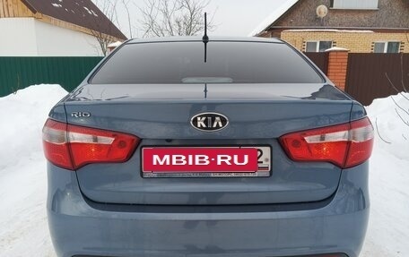 KIA Rio III рестайлинг, 2013 год, 920 000 рублей, 24 фотография