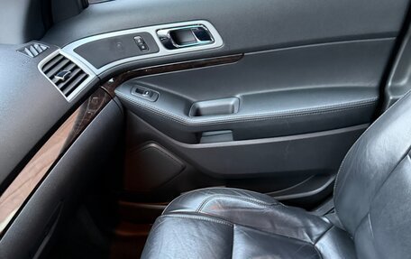 Ford Explorer VI, 2013 год, 1 650 000 рублей, 13 фотография