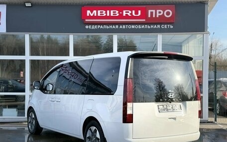 Hyundai Staria, 2021 год, 4 600 000 рублей, 3 фотография