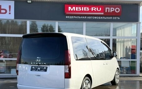 Hyundai Staria, 2021 год, 4 600 000 рублей, 4 фотография