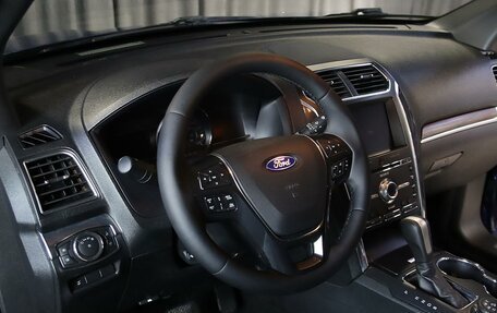 Ford Explorer VI, 2017 год, 2 199 000 рублей, 10 фотография