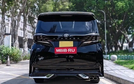 Toyota Alphard, 2025 год, 12 100 007 рублей, 5 фотография