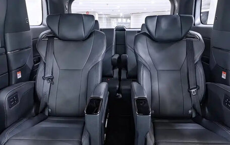 Toyota Alphard, 2025 год, 12 100 007 рублей, 12 фотография