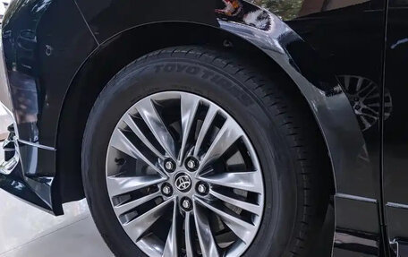 Toyota Alphard, 2025 год, 12 100 007 рублей, 14 фотография