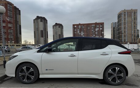 Nissan Leaf II, 2017 год, 1 490 000 рублей, 8 фотография