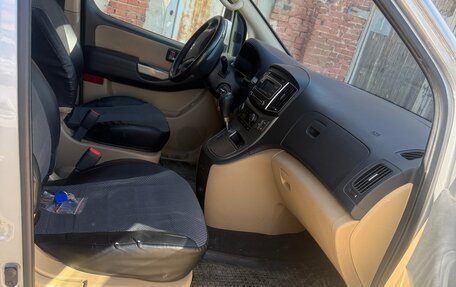 Hyundai H-1 II рестайлинг, 2019 год, 2 400 000 рублей, 3 фотография