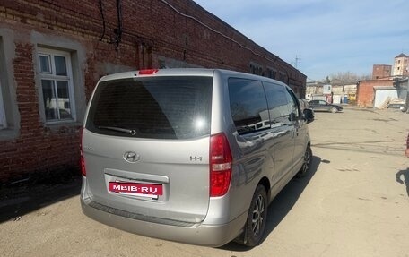 Hyundai H-1 II рестайлинг, 2019 год, 2 400 000 рублей, 5 фотография