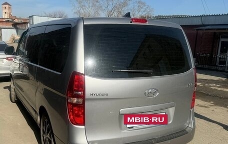 Hyundai H-1 II рестайлинг, 2019 год, 2 400 000 рублей, 6 фотография