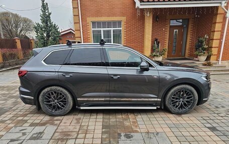 Volkswagen Touareg III, 2020 год, 5 350 000 рублей, 3 фотография